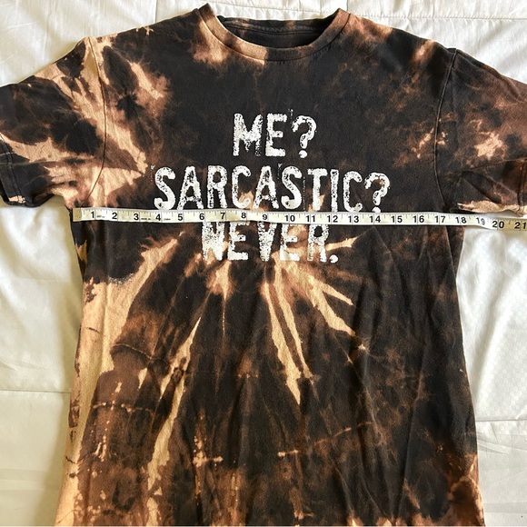 Bleach-Dyed Graphic T-Shirt - Picture 6 of 7